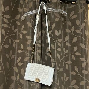 White Women's Crossbody Shoulder Bag with Gold Chain Accent